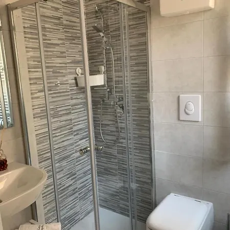 בית הארחה Maison Sophia *